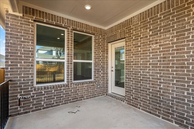 Building Photo - 133 Grn Knl Ln