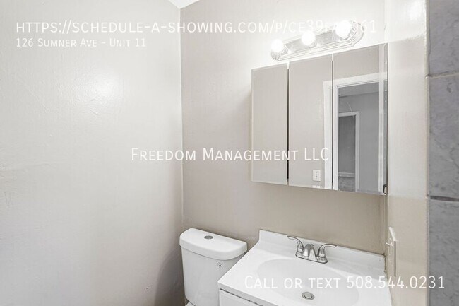 Building Photo - 126 Sumner Ave
