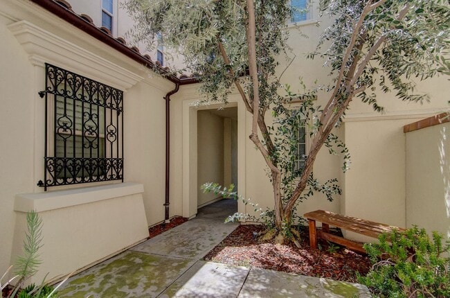 Building Photo - Stunning Upgraded Home in Irvine’s Premier Woodbury Community