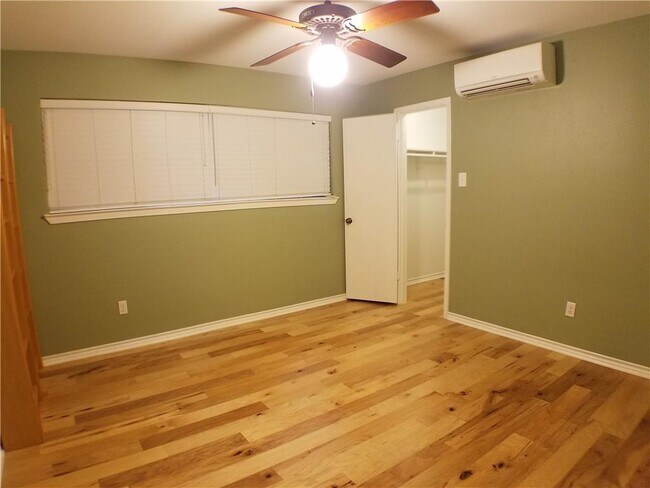 Building Photo - 6201 Highland Hills Dr