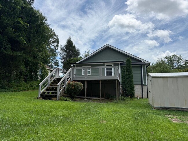 Building Photo - Charming Travelers Rest Cottage Near Swamp Rabbit Trail