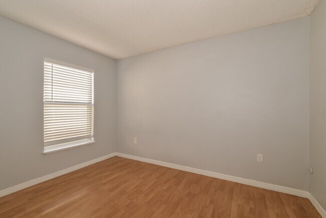 Building Photo - 6845 Ebans Bend