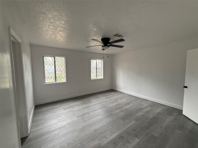 Building Photo - 1111 Caspian Ln