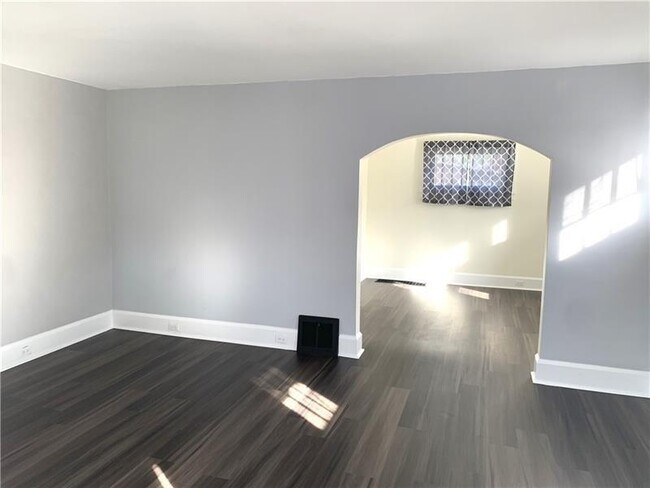 Building Photo - 3506 8th Ave