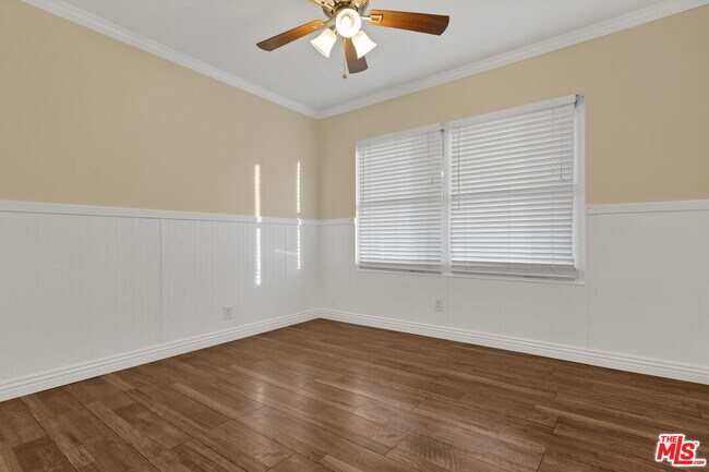 Building Photo - 6677 W 88th St