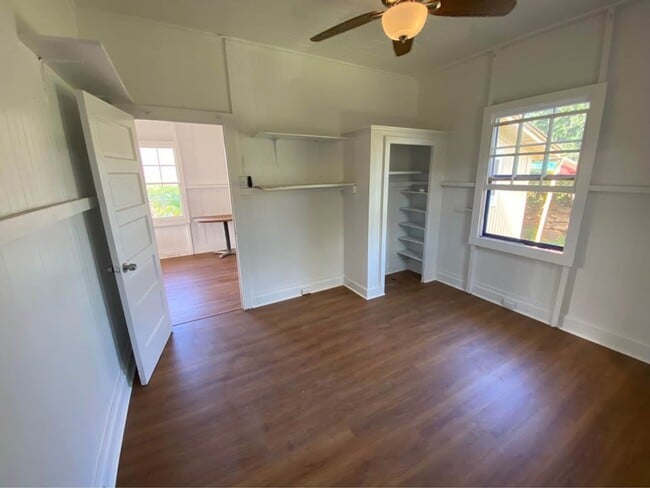 Building Photo - 33 Poni Pl
