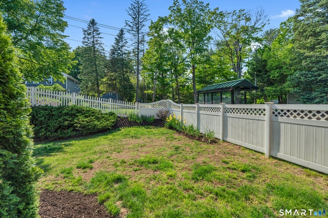 Building Photo - 6 Glen Ridge Ct