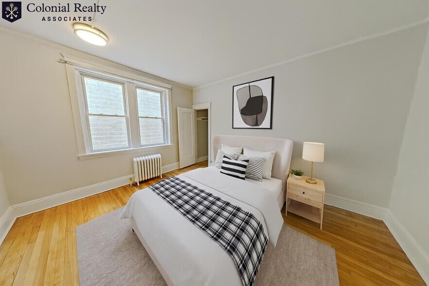 Building Photo - 330 St Paul St