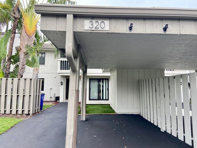 Building Photo - 525 Bayfront Dr