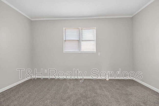 Building Photo - 1655 Walker Ave