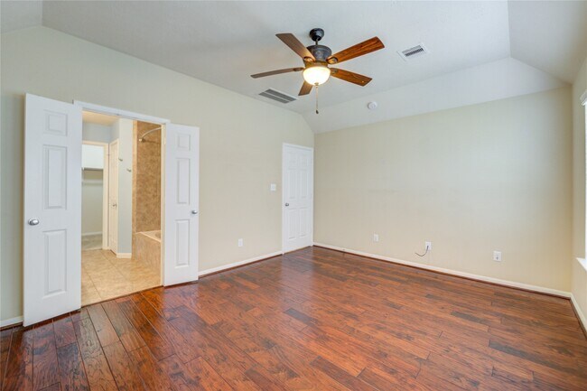 Building Photo - 8422 Sunset Loch Dr