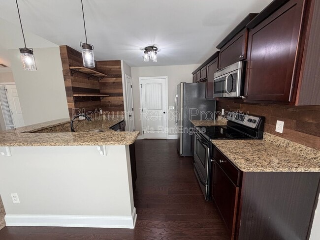 Building Photo - 95 Rand Way