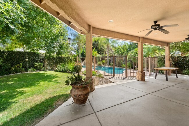 Building Photo - 687 Glenn View Ct