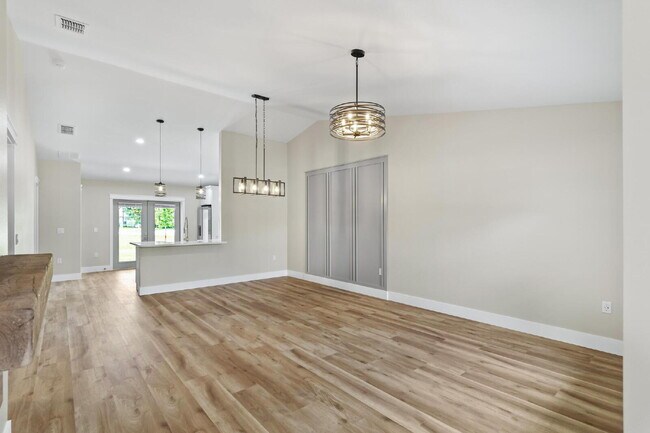 Building Photo - Modern Living Awaits!