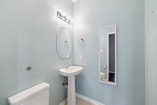 Building Photo - 9215 Colonyway Ct