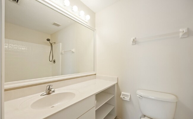 Building Photo - Charming 2-Bed, 2-Bath Home on Foxwood Drive – Cozy Living in Melbourne!