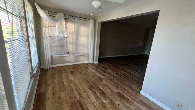 Building Photo - Waterfront, 2 bed 2 bath with boat dock an...