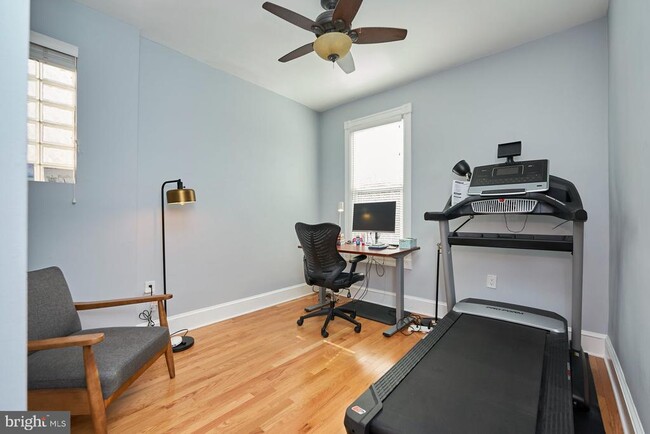 Building Photo - 421 K St NE