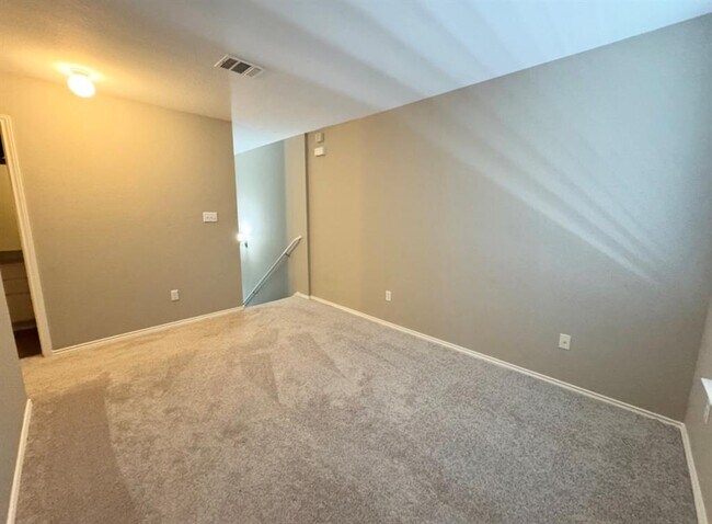 Building Photo - 109 Kendall Cove