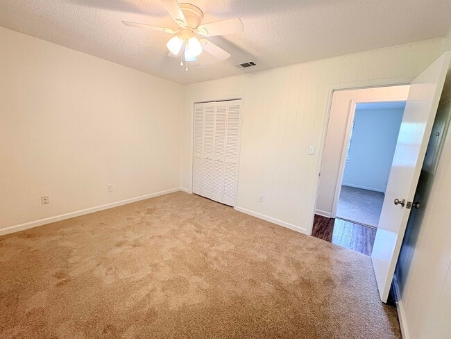 Building Photo - 1543 Coombs Dr