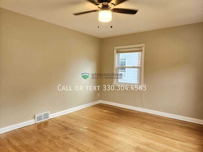 Building Photo - 2131 Dennison Pl NW