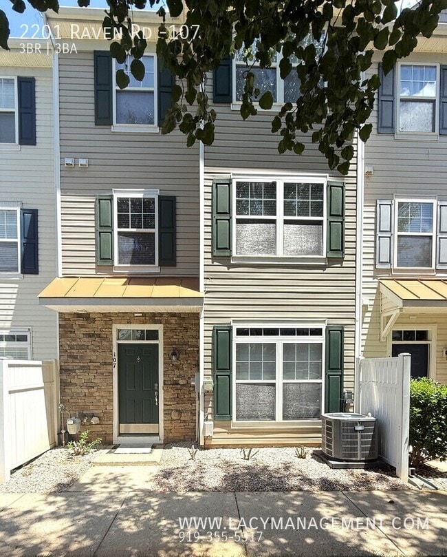 Primary Photo - 2201 Raven Rd