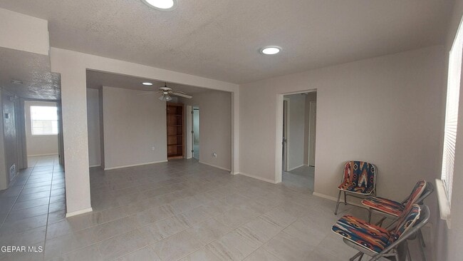 Building Photo - 675 Santa Barbara Dr