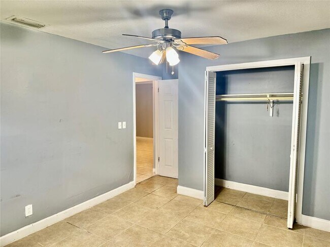 Building Photo - 10630 NW 45th St