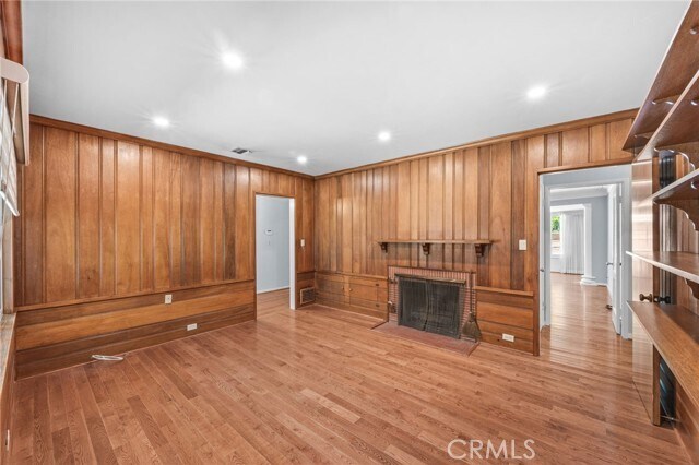 Building Photo - 2465 Sherwood Rd