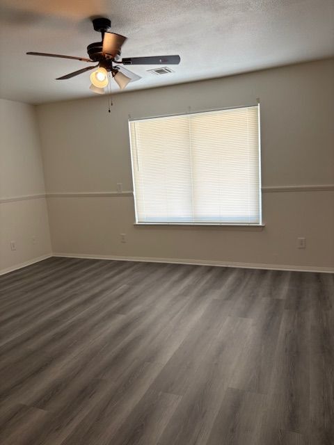 Building Photo - 14256 La Paz Dr