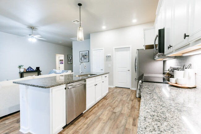 Building Photo - Beautiful 3-Bed, 2-Bath Home In Frenship!