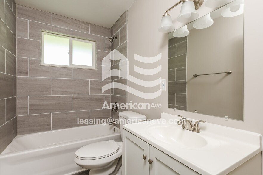 Building Photo - 2403 Falmouth Ave