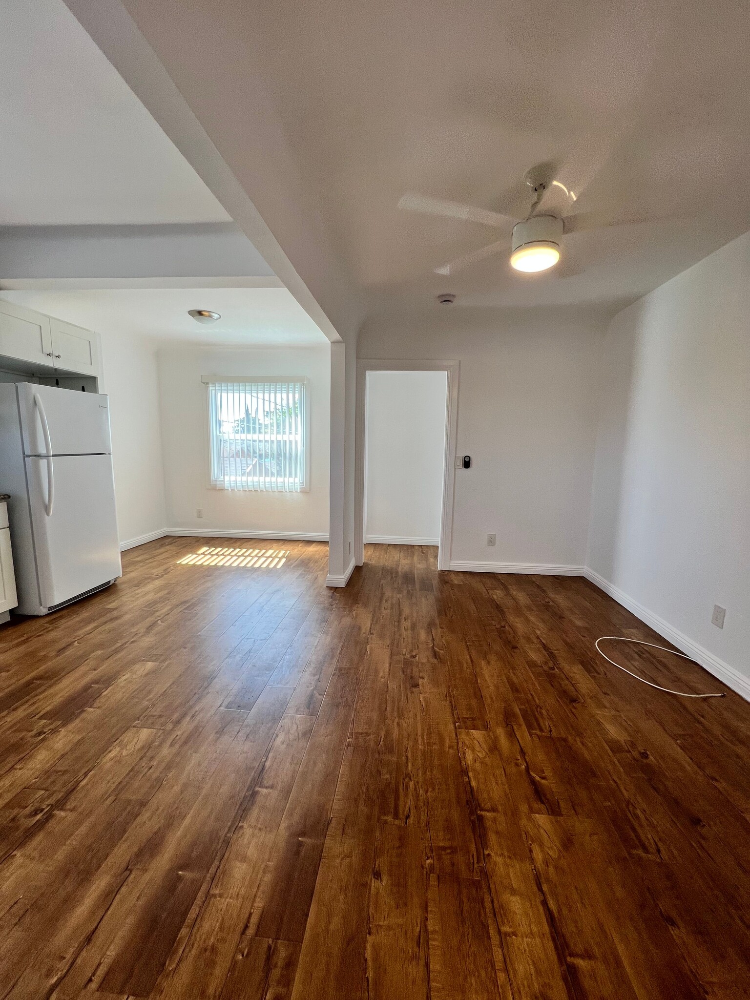 Building Photo - 4172 S Hobart Blvd