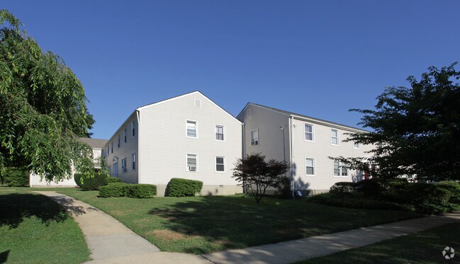 Exterior Photo - Ocean Breeze Apartments