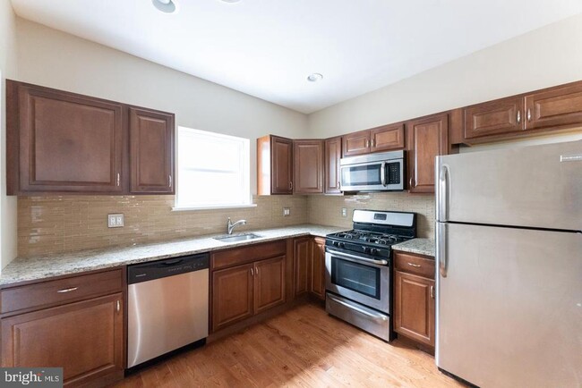 Building Photo - 1211 N Palethorp St