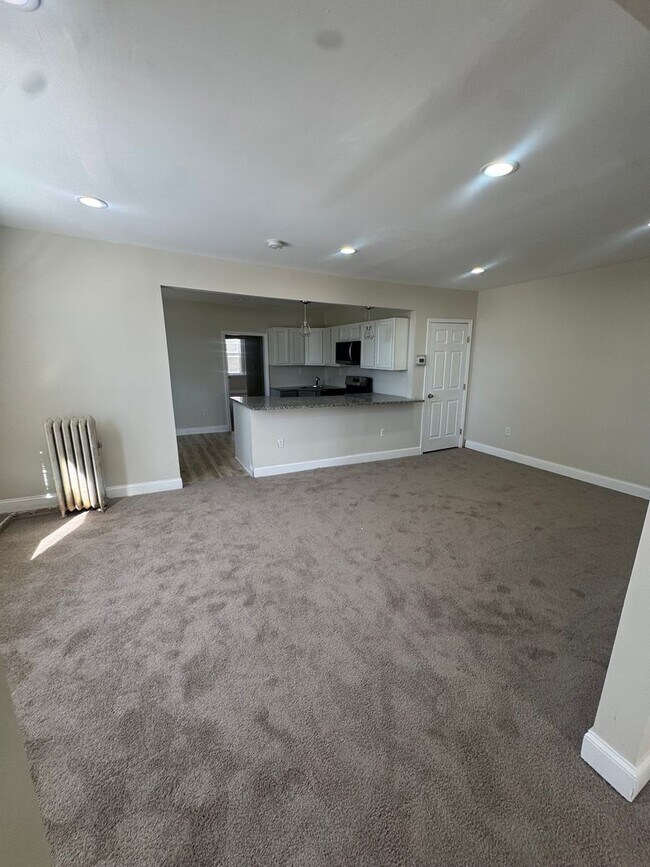Building Photo - LIMITED-TIME MOVE-IN SPECIAL 525+ Credit Accepted | Only Half of First Month’s Rent + Last Month ...