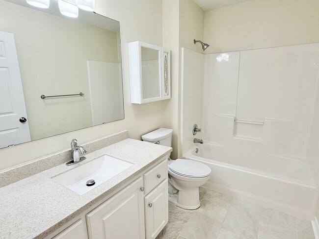 Building Photo - Spacious 3-Bedroom Home Near NAS Whiting Field