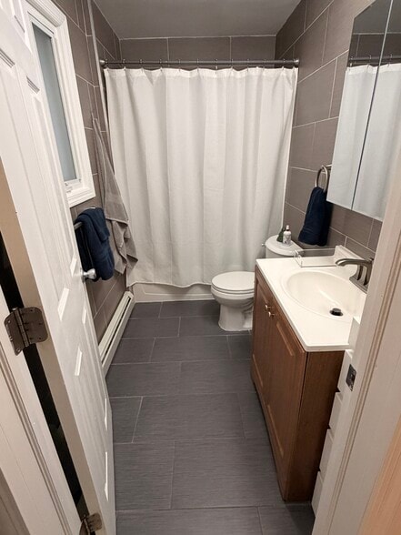 Building Photo - 37 Sayre St