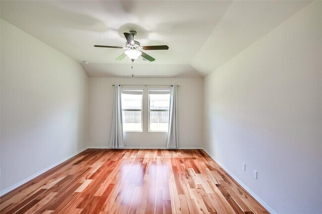 Building Photo - 908 Wolcott Dr