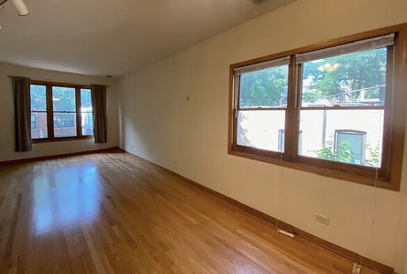 Building Photo - 1351 N Wolcott Ave