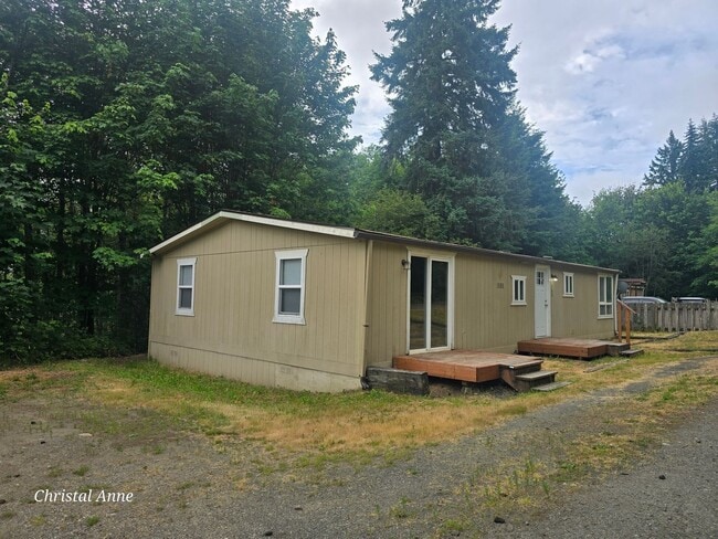 Building Photo - 2 bedroom outside of town!