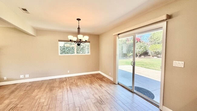 Building Photo - Lovely Single Story Home, Great Neighborhood, Amazing Yard Space, Close distance to Downtown Fall...