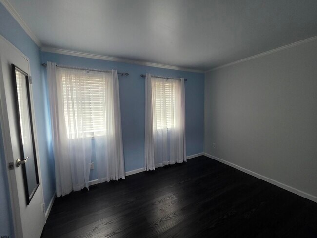 Building Photo - 2425 Arbor Ct