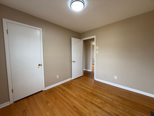 Building Photo - 220 Brampton Rd