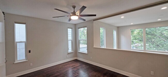 Building Photo - 409 10th St