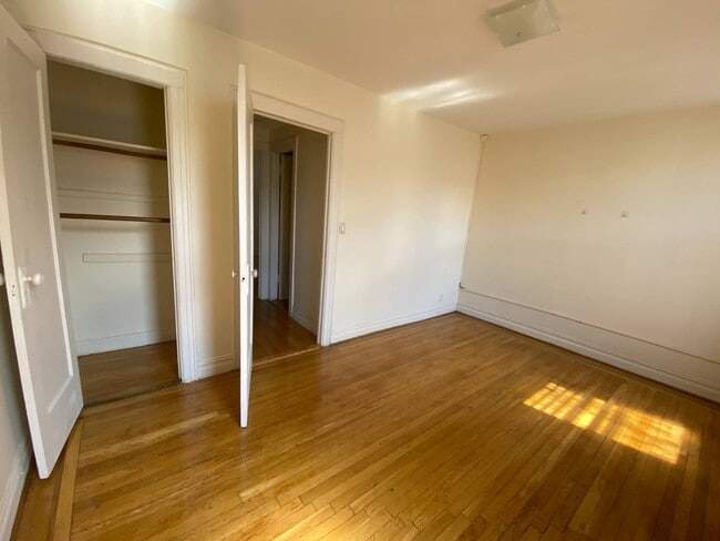 Building Photo - 350 89th St