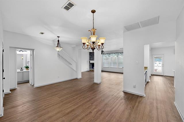 Building Photo - 415 Hidden Ridge Dr