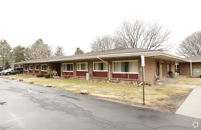 Primary Photo - Trinity Park Apartments