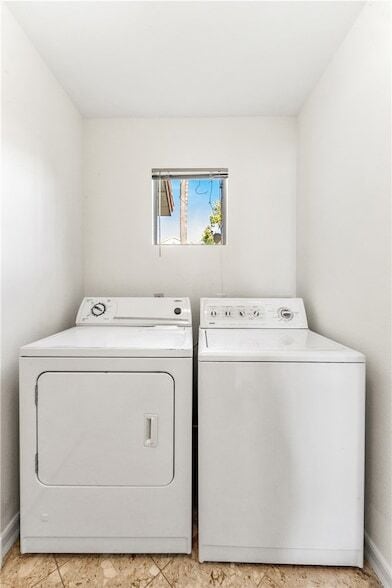 Building Photo - 5824 Spinnaker Bay Dr