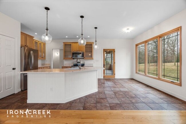 Building Photo - 15 Carl Roberts Rd